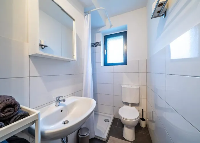 6p Zentrale Mit Balkon&parkplatz *