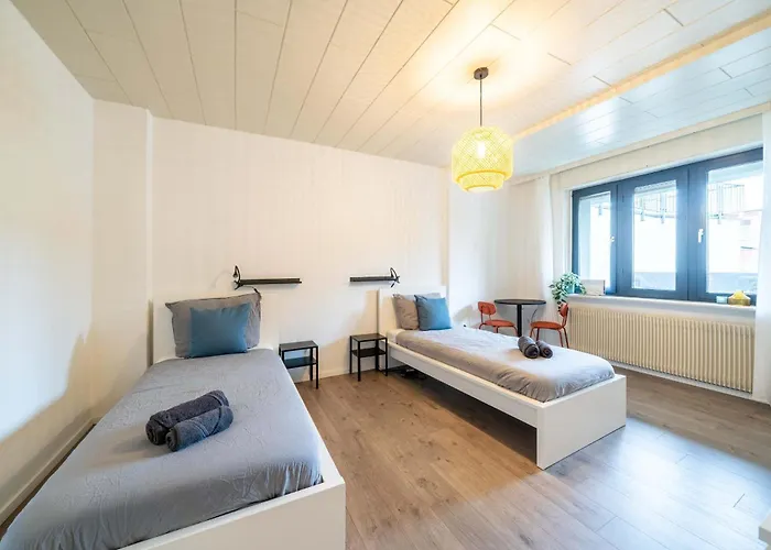 6p Zentrale Mit Balkon&parkplatz